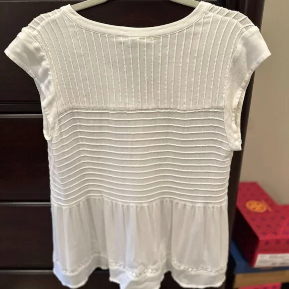 Imen Pleat Detail Top - Picture 3 of 4